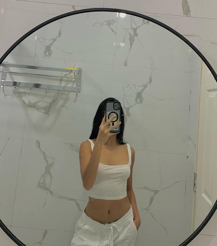 643388430: Chica busca chico en Navarra