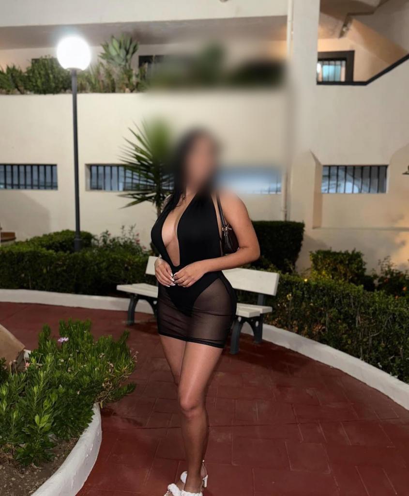 632752180: Chica busca chico en Madrid