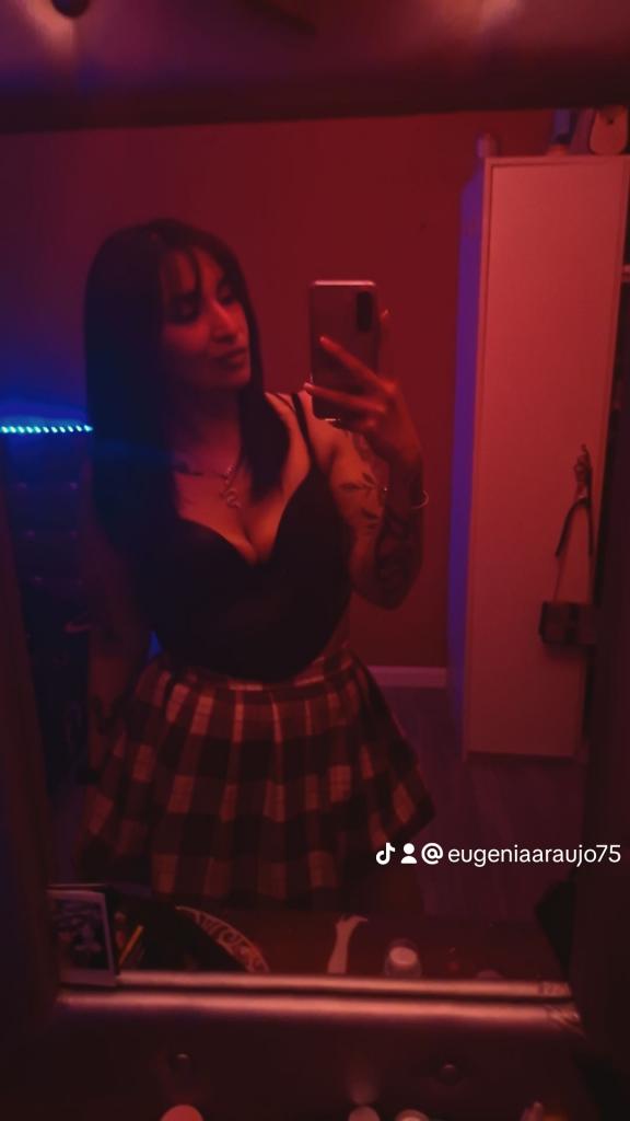 Chica busca chico en Sevilla: 