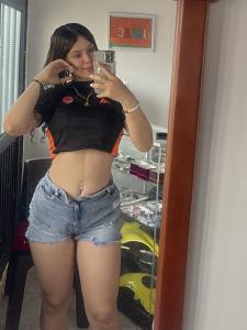 610845153: Chica busca chico en Málaga