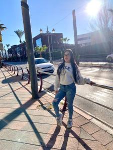 675161703: Chica busca chico en Granada