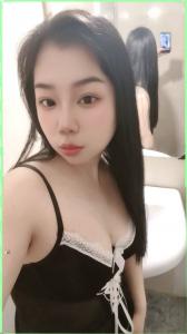 688141883: Chica busca chico en Barcelona