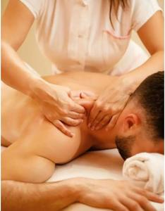 642870339: Chica busca chico en Cuenca