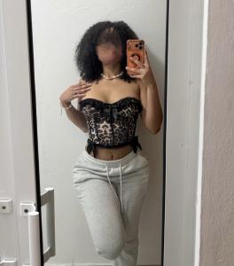 607297638: Chica busca chico en Pontevedra