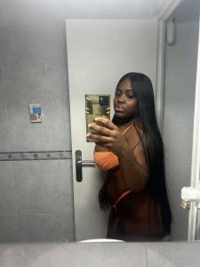 643876545: Chica busca chico en Zaragoza