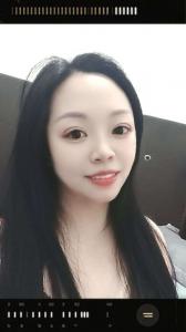 677689355: Chica busca chico en Barcelona