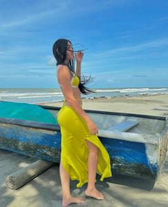 667414516: Chica busca chico en Granada