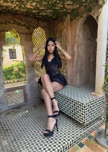 613438559: Chica busca chico en Málaga