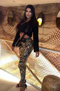 604227270: Chica busca chico en Barcelona