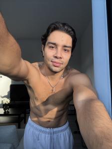 645368094: Chico busca chica en Asturias