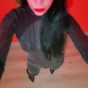 604181042: Chica busca chico en Madrid