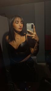 695800469: Chica busca chico en Sevilla
