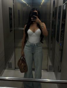 613974021: Chica busca chico en Lérida