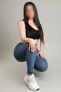 671579107: Chica busca chico en Madrid