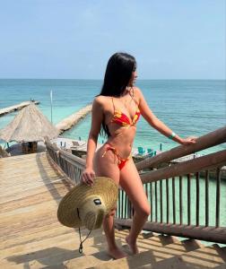 667414516: Chica busca chico en Granada