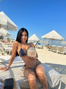 664035348: Chica busca chico en Madrid