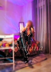 651500224: Chica busca chico en Sevilla