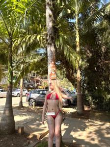 643143828: Chica busca chico en Orense