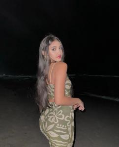 667414516: Chica busca chico en Granada