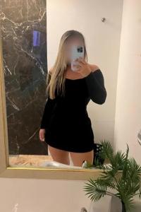 621382285: Chica busca chico en Barcelona