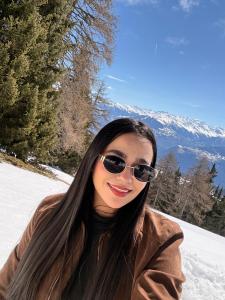 663197142: Chica busca chico en Barcelona