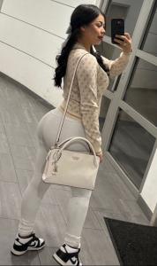 611334853: Chica busca chico en Málaga