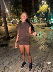 660106231: Chica busca chico en Gerona