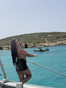669076264: Transexual en Ibiza