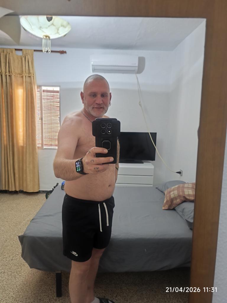 633721357: Chico busca chica en Sevilla