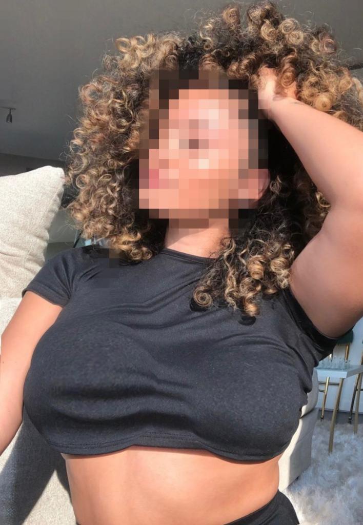 Chica busca chico en Cádiz: 