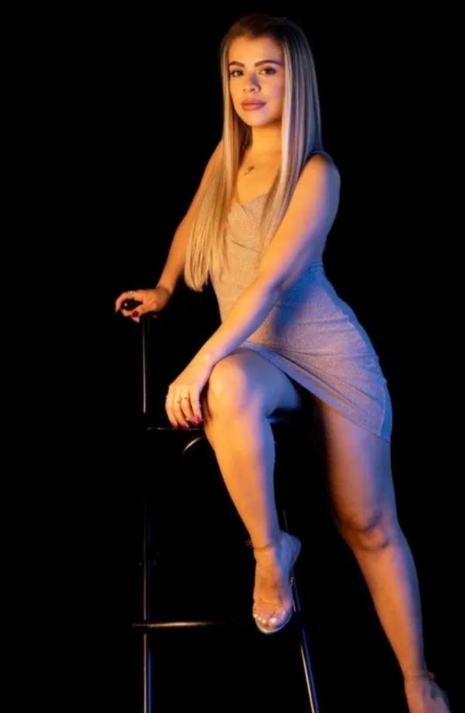 662010380: Chica busca chico en Segovia