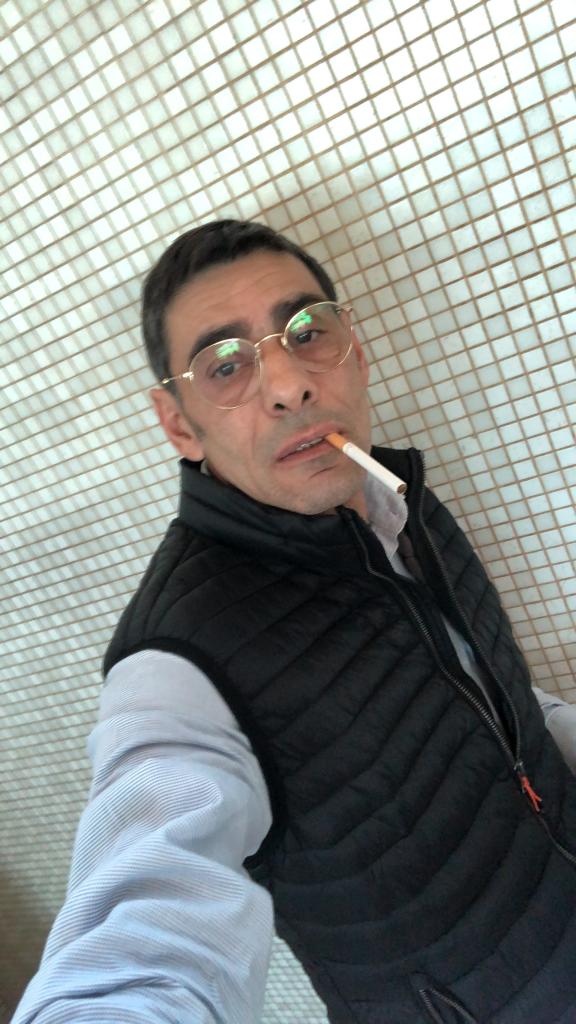 Chico busca chica en Gerona: 