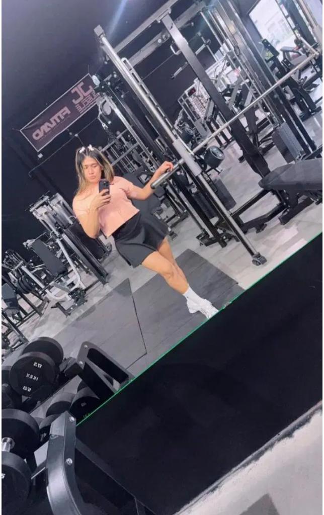 Chica busca chico en Huelva: 