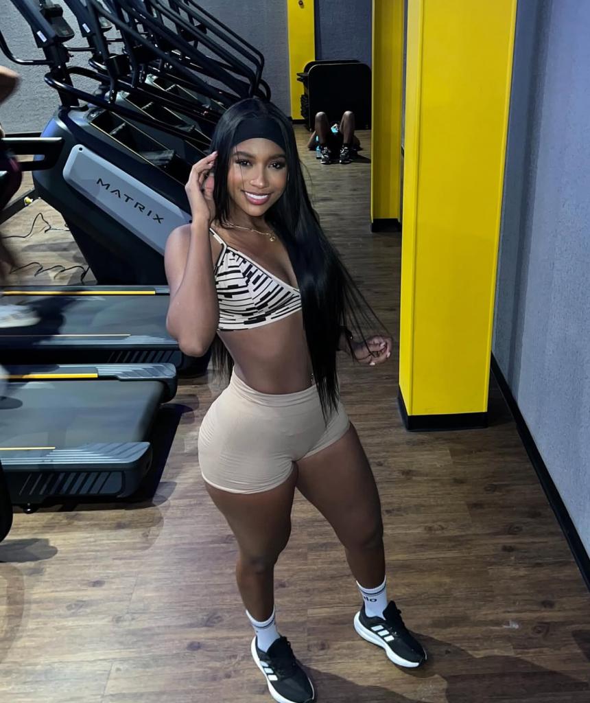 Chica busca chico en Tenerife: 