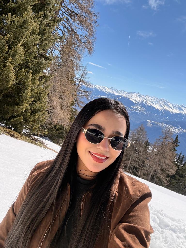 663197142: Chica busca chico en Barcelona