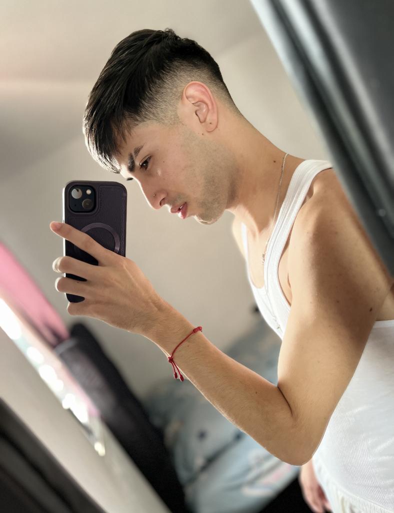 663936078: Chico busca chica en Ibiza