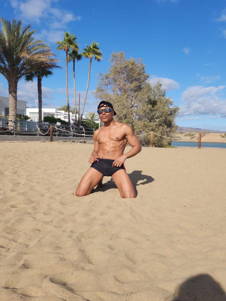 679880564: Chico busca chica en Tenerife