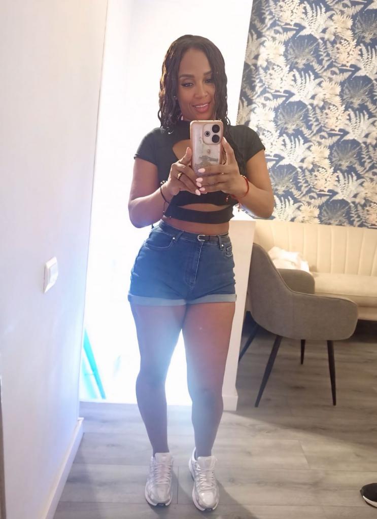 Chica busca chico en Cádiz: 