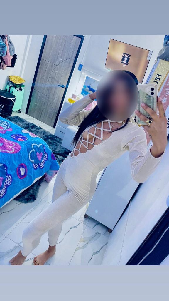 642704332: Chica busca chico en León