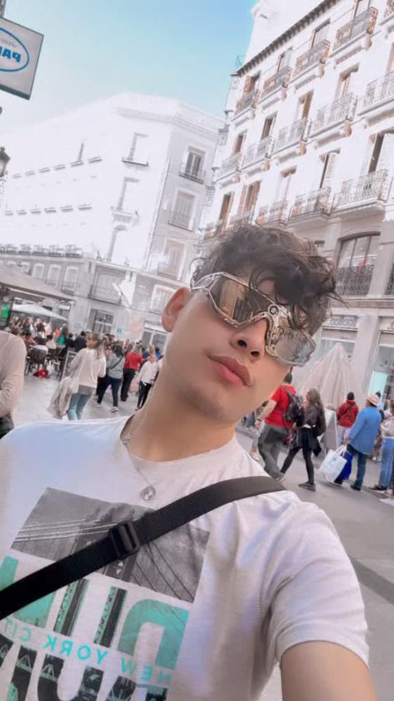 600110722: Chico busca chica en Madrid