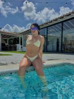 697708106: Chica busca chico en Granada