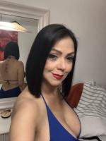 647743184: Chica busca chico en Ibiza