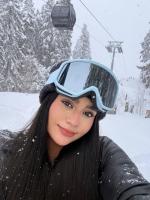 663197142: Chica busca chico en Barcelona