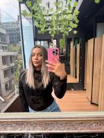 637867417: Chica busca chico en Barcelona