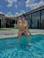 697708106: Chica busca chico en Granada