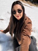 663197142: Chica busca chico en Barcelona