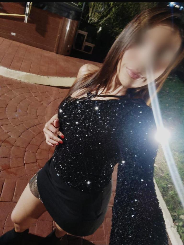 Chica busca chico en Granada: 