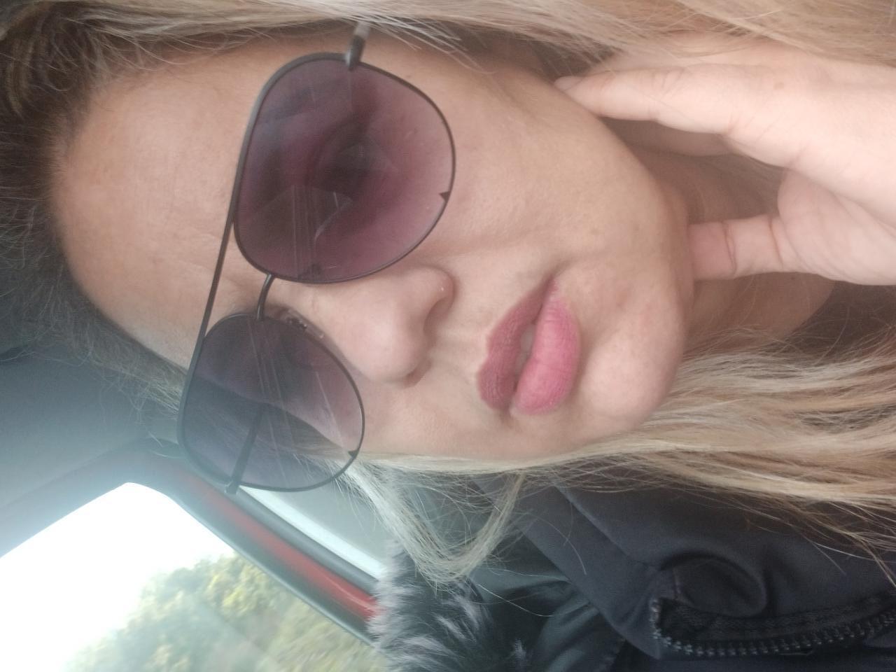 685288491: Chica busca chico en Orense