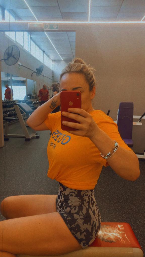 Chica busca chico en Granada: 