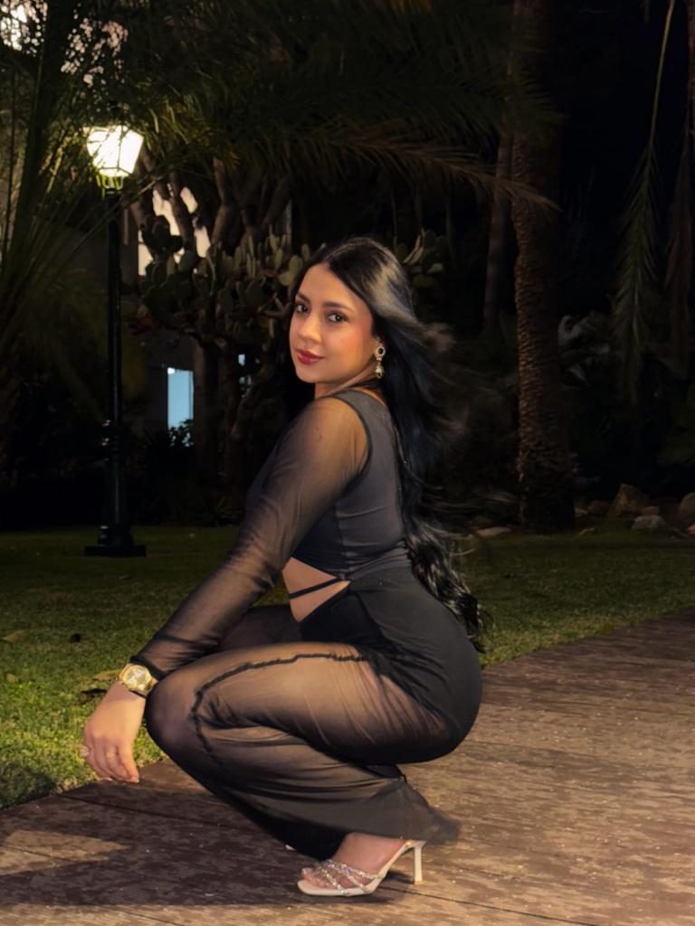 Chica busca chico en Ibiza: 